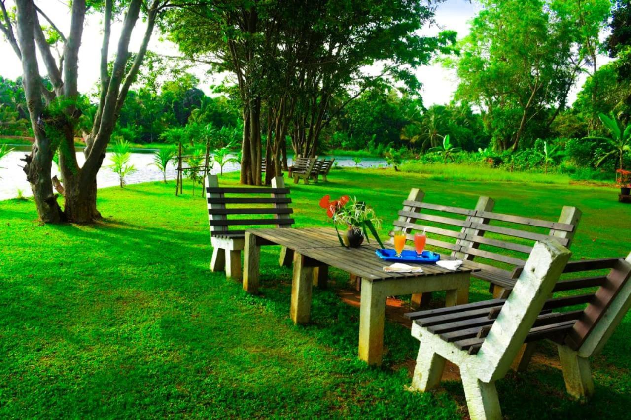 Canal Side Safari Resort Udawalawe Εξωτερικό φωτογραφία
