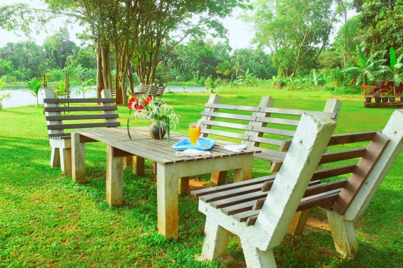 Canal Side Safari Resort Udawalawe Εξωτερικό φωτογραφία