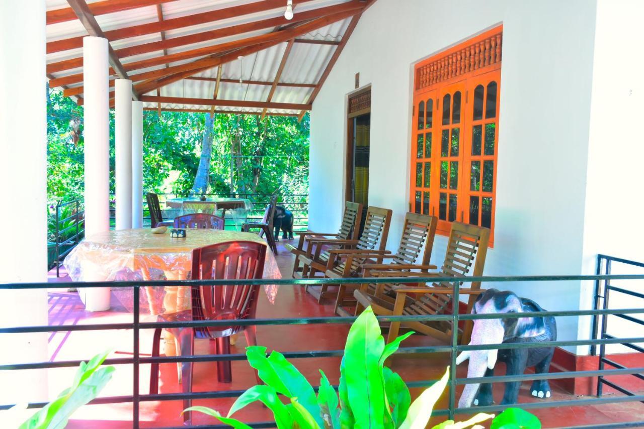 Canal Side Safari Resort Udawalawe Εξωτερικό φωτογραφία